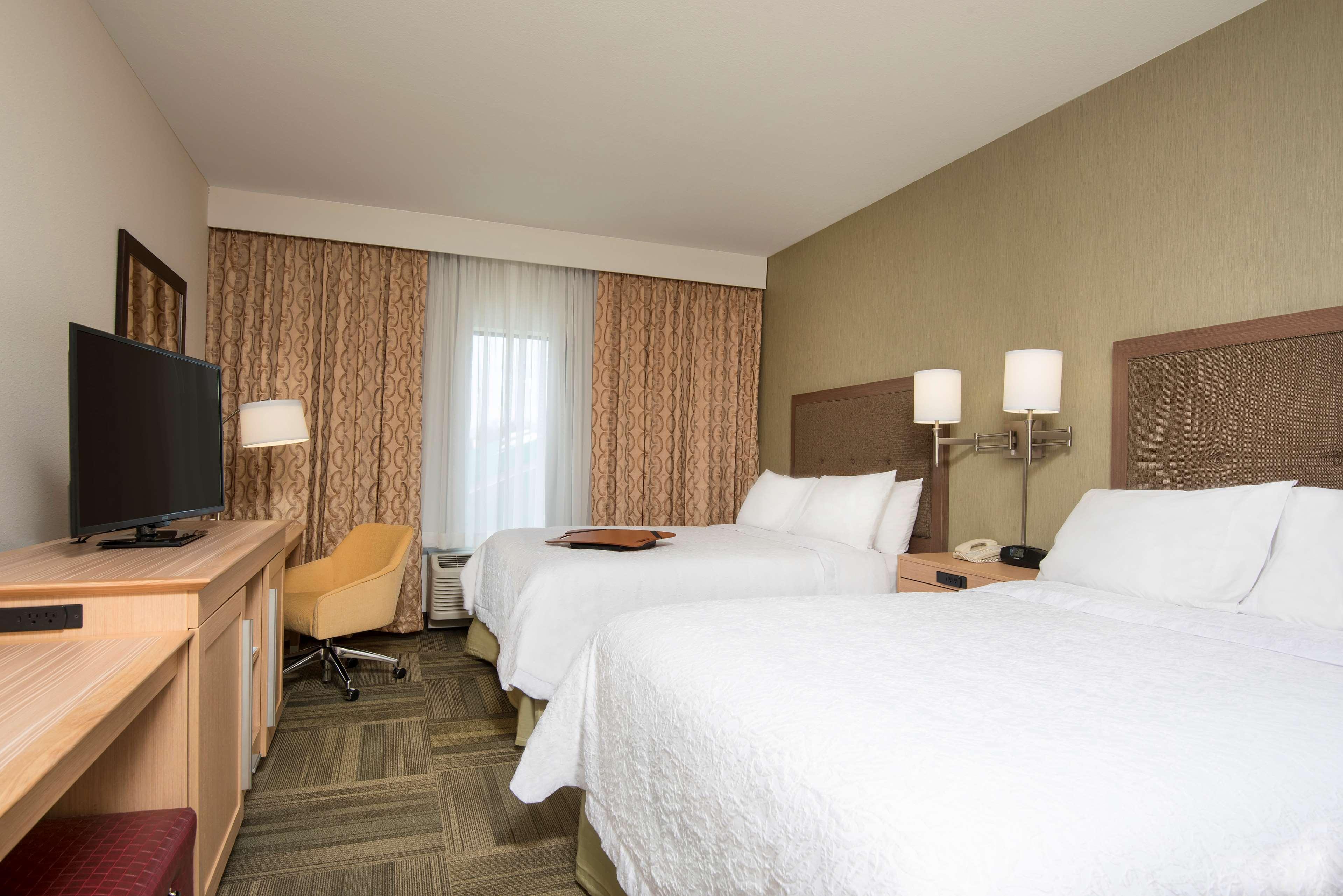 Hampton Inn Kalamazoo Exteriör bild