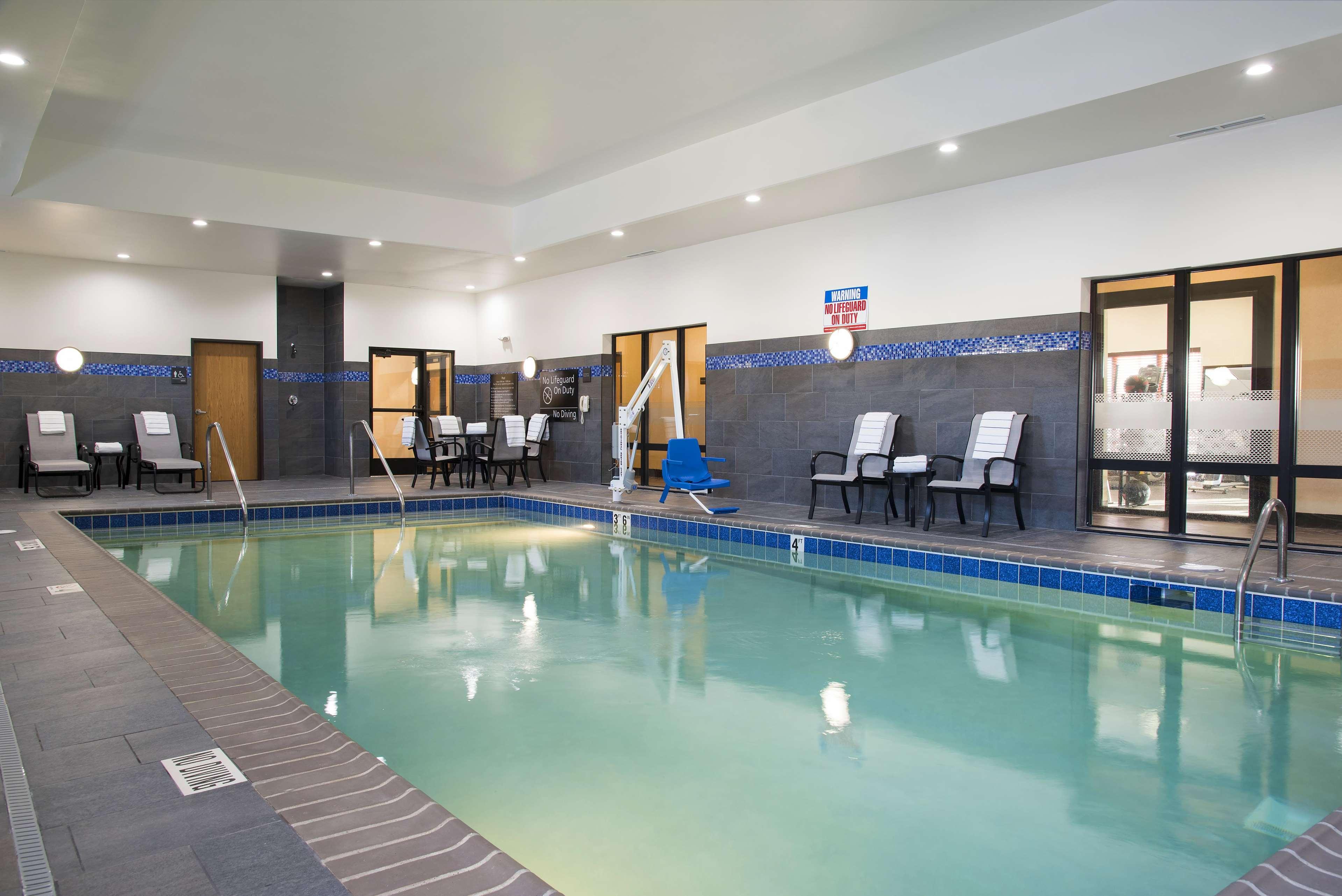 Hampton Inn Kalamazoo Exteriör bild