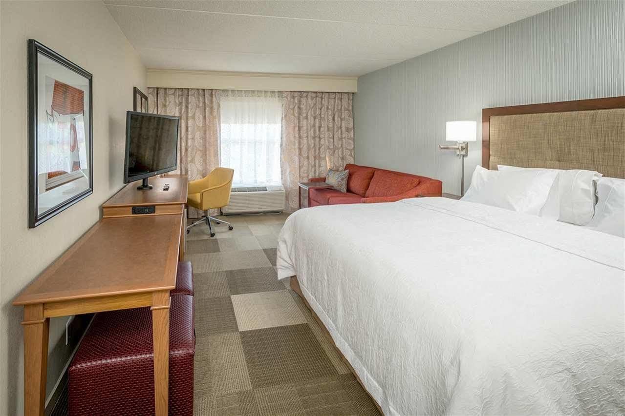 Hampton Inn Kalamazoo Exteriör bild